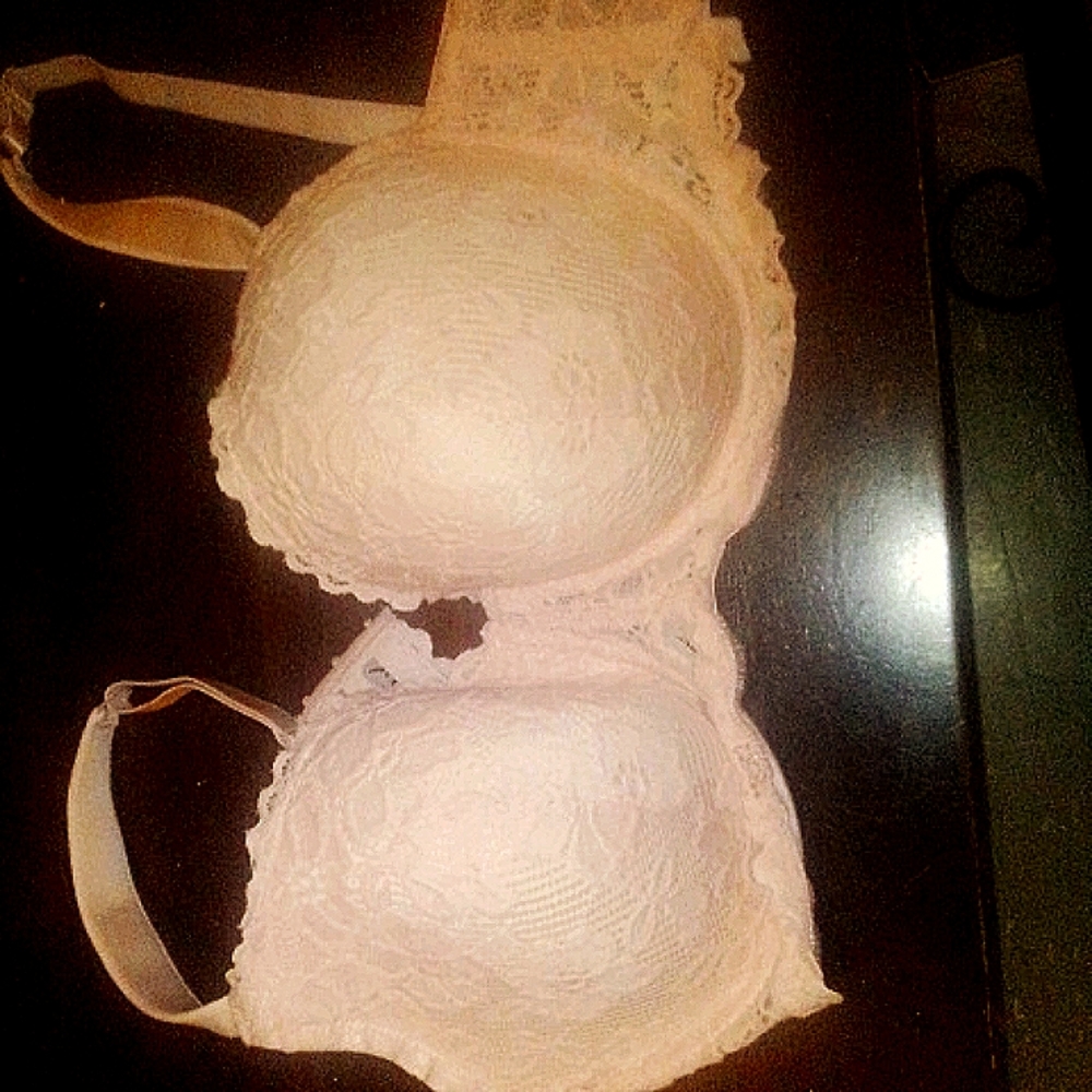 Delta Burke size 38 DD light pink lace push up bra